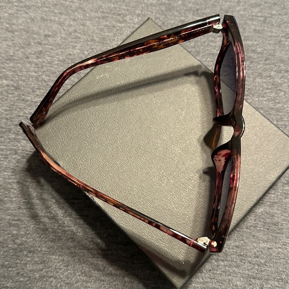 Prive Revaux Unisex The Classic Polarized Sunglasses, Brown/Pink Tortoise - Picture 4 of 10